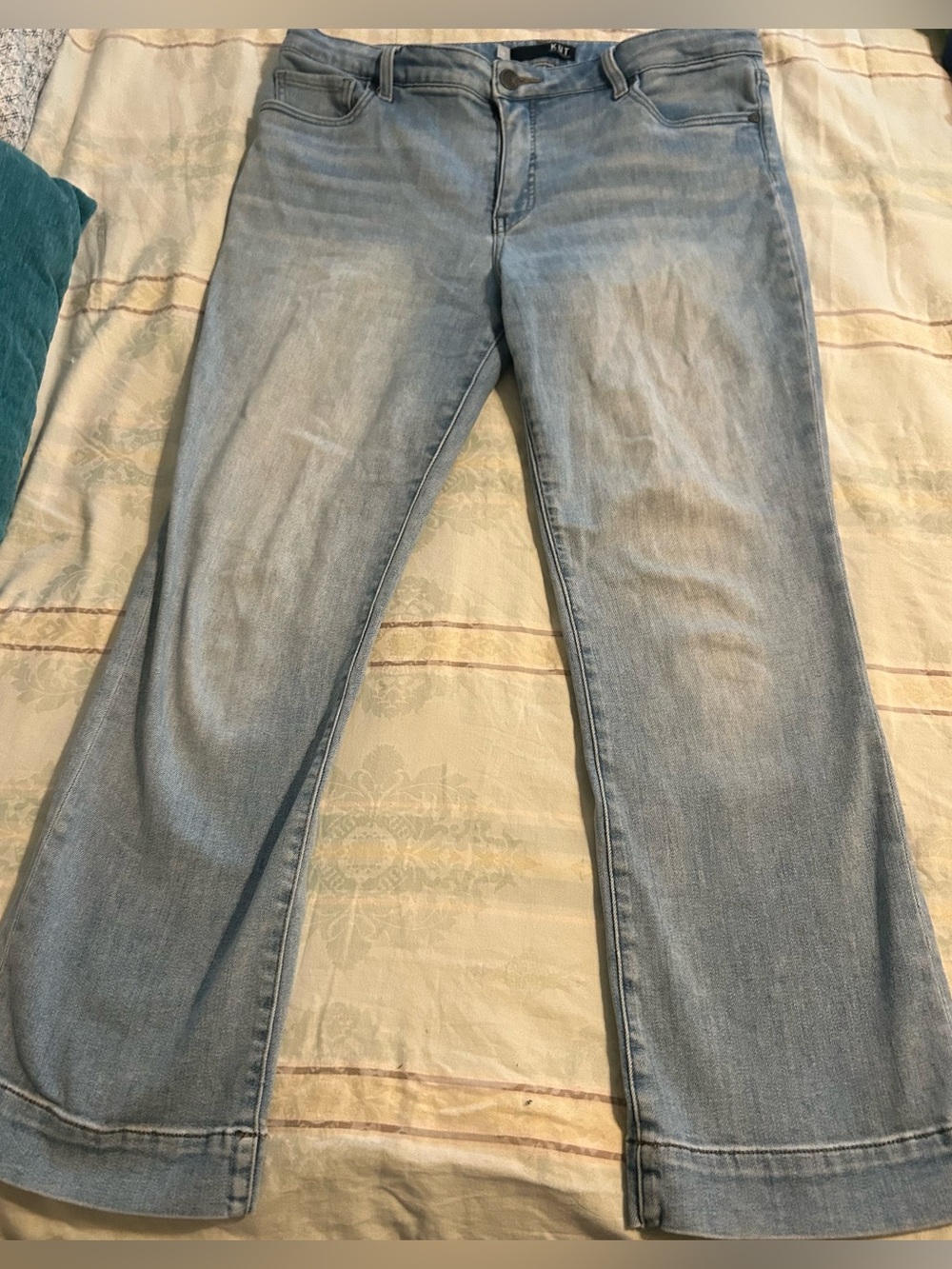 Kut from the Kloth Kelsey Mid Rise Wide Hem Ankle Flare Jeans Light Wash 12 - Picture 2 of 12